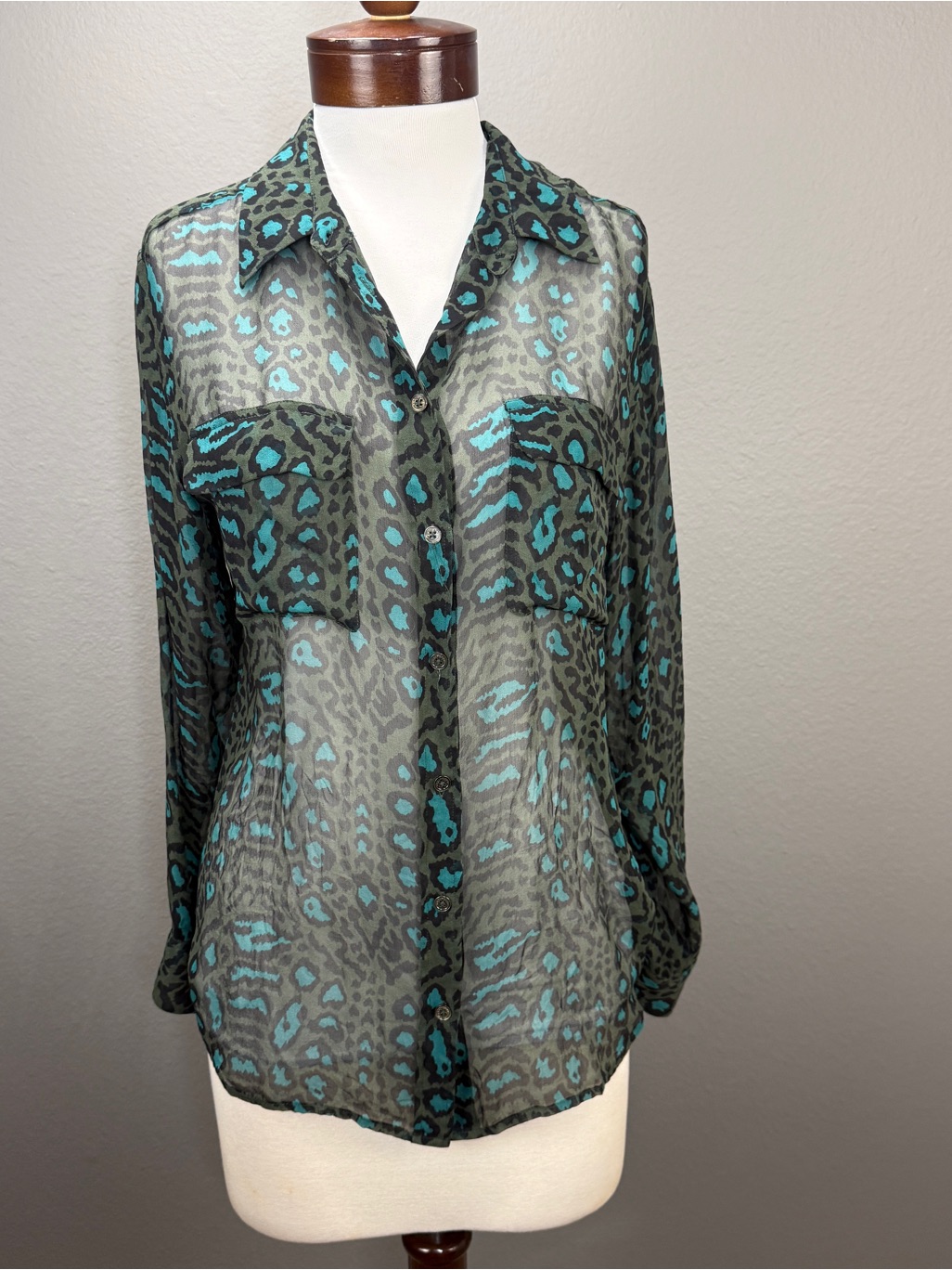 Equipment Signature Distressed Hyde Silk Blouse Sz M Animal Print Maximalism